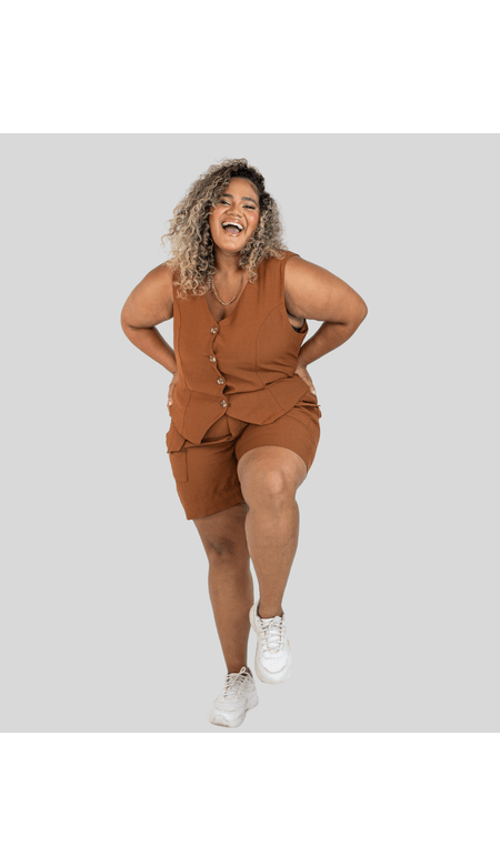 Short K.Linda Plus Size Feminino Com Bolso