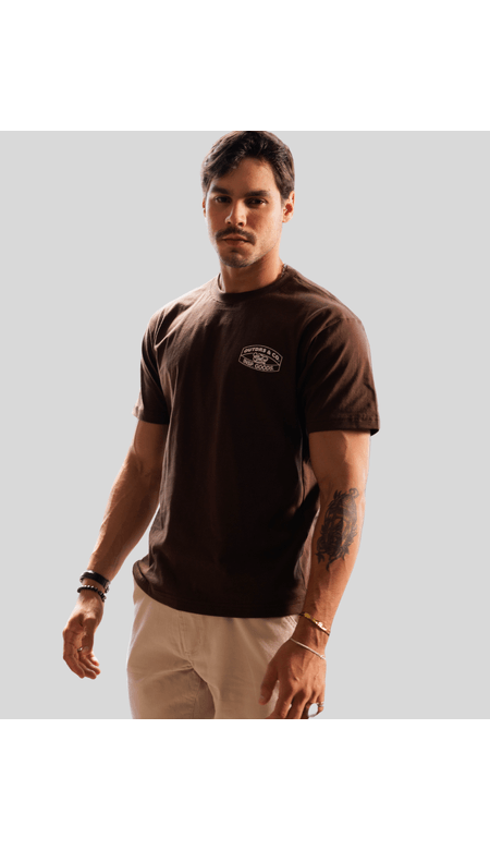 Camiseta Overcore Com Relevo e Estampa nas Costas