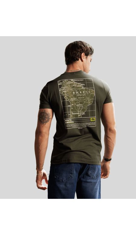 Camisa masculina com estampa south america map costas