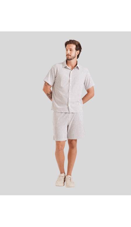 Bermuda Masculina Listrada com Cós Elástico e Cordão